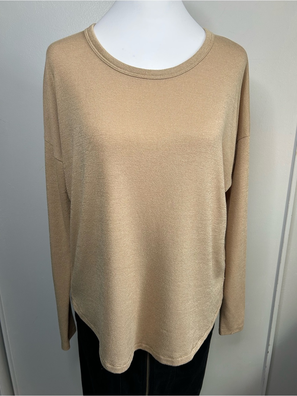 rag & bone Lightweight Ribbed Knit Crewneck Long Sleeve Top in Tan